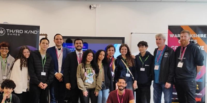 Secretário de Educação Wilson Filho cumpre agenda com intercambistas do Conexão Mundo no Reino Unido