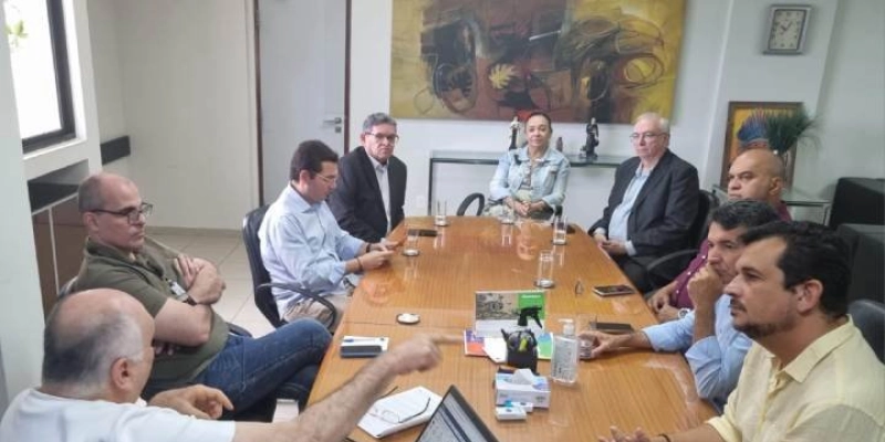 Presidente do TCE-PB recebe secretários do Estado e de prefeituras para discutir regulação da Comunicação 
