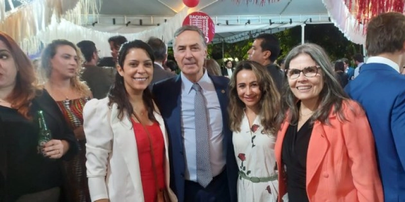 Advogado-Geral da União, Jorge Messias, ministra substituta do TSE, Edilene Lobo e juíza federal, Clara Mota lançam livro sobre análise social do Direito em Brasília