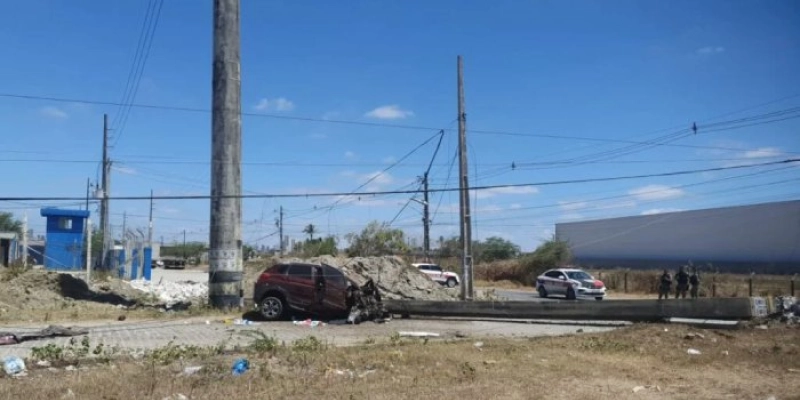 Grupo armado sofre acidente durante fuga após assalto a loja de eletrônicos na Paraíba