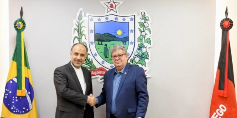 João Azevêdo recebe embaixador do Irã e destaca potencialidades econômicas da Paraíba