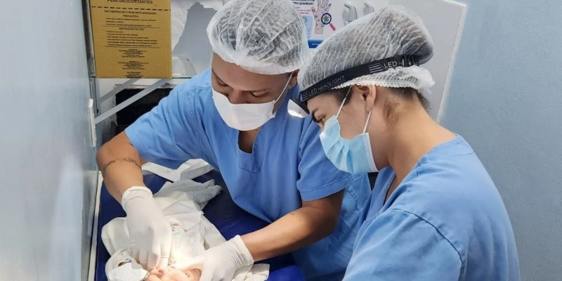 Edson Ramalho realiza em média 30 frenotomias por mês com assistência multiprofissional aos bebês