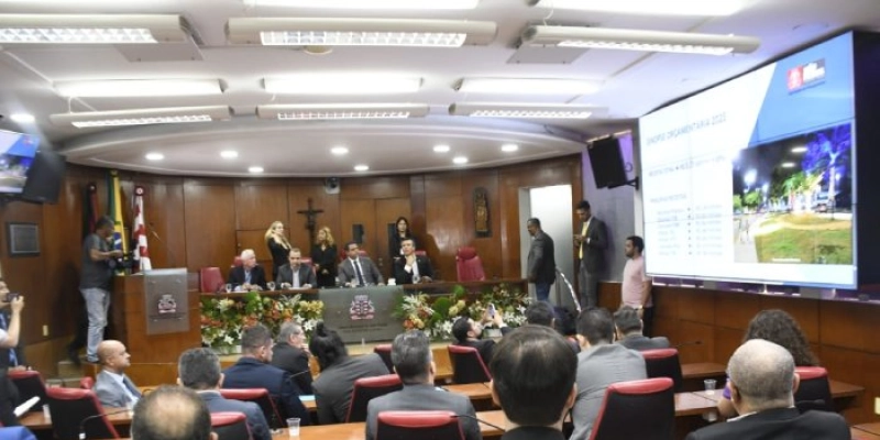 Secretários municipais debatem novos projetos para João Pessoa em audiência da LOA/2025 na Câmara