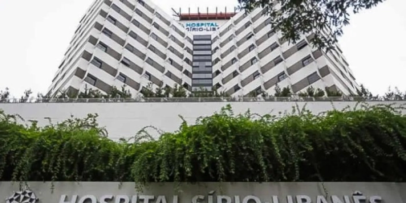 Lula deixa UTI e passa a ter cuidados semi-intensivos no hospital