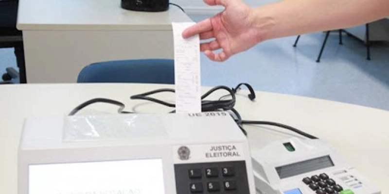 Proposta do voto impresso reacende debate sobre transparência eleitoral no Brasil