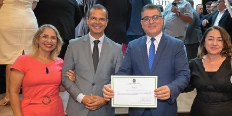 Deputado Jutay Meneses participa de Diplomação dos eleitos em João Pessoa e celebra amizade com Valdir Trindade