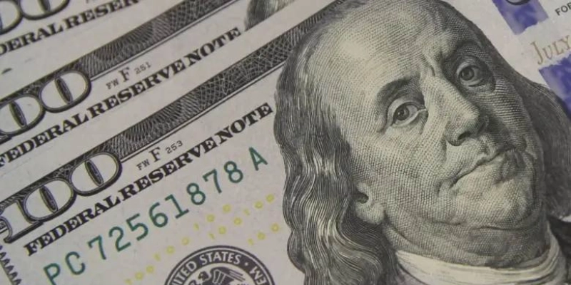 Dólar atinge R$ 6,16 e reflete crise de confiança no mercado brasileiro