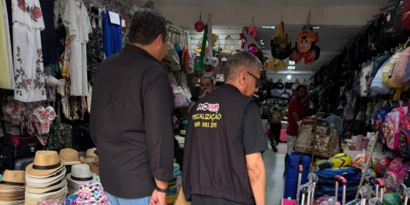 Procon-JP participa de ação para coibir venda irregular de réplicas de arma com munição em gel