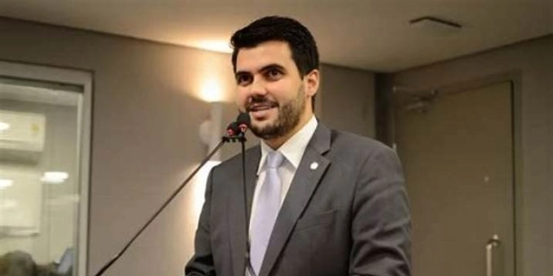 Wilson Filho tranquiliza estudantes sobre qualidade e regularização dos cursos técnicos na PB