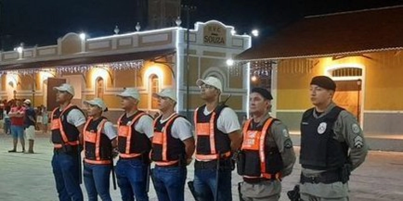 Policiais do 14⁰ Batalhão reforçam policiamento na cidade de Sousa