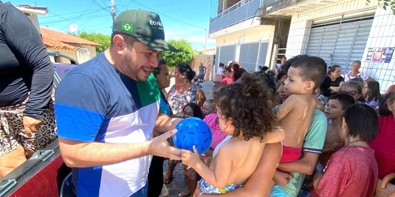 Grupo do Peixe transforma Natal em Marizópolis com brinquedos e solidariedade