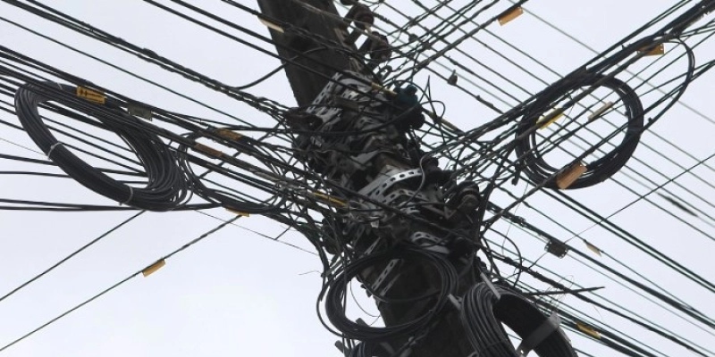 Prefeitura acionará a Justiça para telefônicas fazerem manutenção de pontos de conexão em via pública