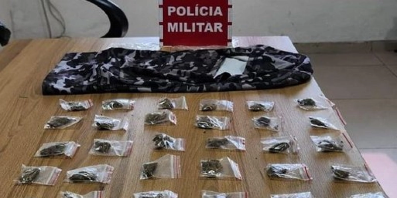 Polícia Militar prende indivíduos por tráfico de entorpecentes