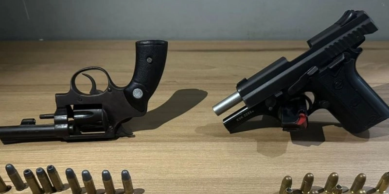 Duas armas de fogo são apreendidas pela Polícia Militar durante Festa de Fim de Ano em Aparecida