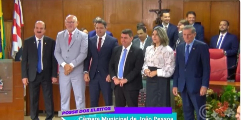 Dinho Dowesly é reeleito presidente da Câmara de João Pessoa em sessão solene