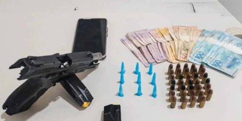 Polícia Militar realiza prisão de um dos chefes do tráfico na região da divisa PB/PE e apreende arma de fogo e drogas