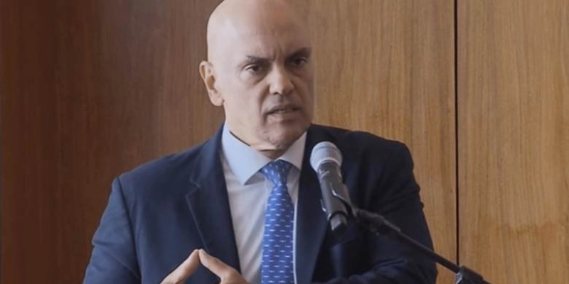 Alexandre de Moraes alerta: “Redes sociais só operarão no Brasil se respeitarem a lei”