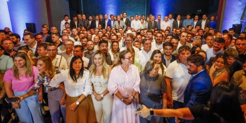 João reúne em almoço sua base aliada com 146 prefeitos, 5 deputados federais e 23 deputados estaduais