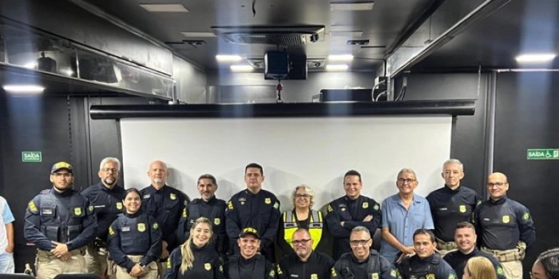 PRF em parceria com a Semob Cabedelo realiza cerimônia de abertura da Carreta do Cinema Rodoviário da PRF