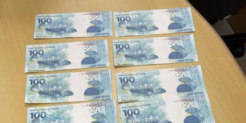 Polícia Federal prende homem por moeda falsa