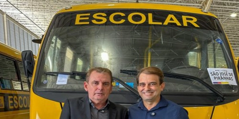 São José de Piranhas amplia frota escolar com novo ônibus entregue pelo Governo da Paraíba