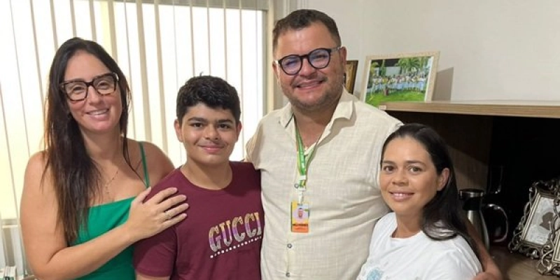 Secretaria de Educação de Sousa premia alunos que tiveram pontuação máxima no Programa The Easy English