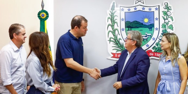 João Azevêdo recebe diretoria da CVC e celebra resultados positivos do turismo com alta procura pelo Destino Paraíba