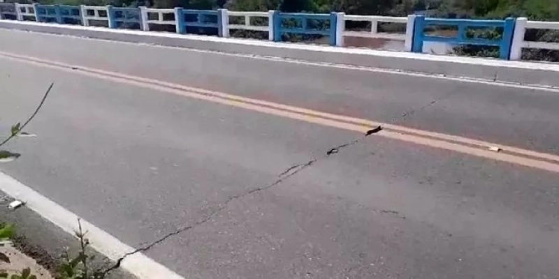 Prefeito João Neto pede intervenção em ponte com danos estruturais em Aparecida
