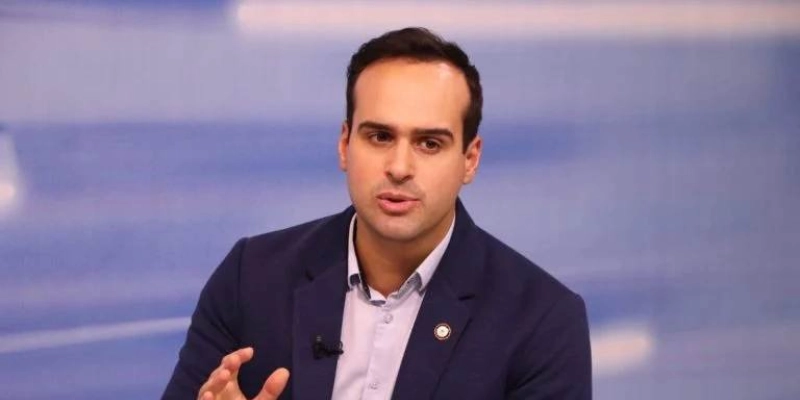 "União será prioridade", afirma Lucas Ribeiro sobre eleições na Paraíba