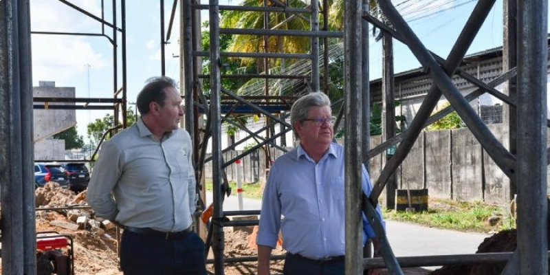 João Azevêdo inspeciona obras de mobilidade urbana em João Pessoa que somam investimentos de R$ 95 milhões