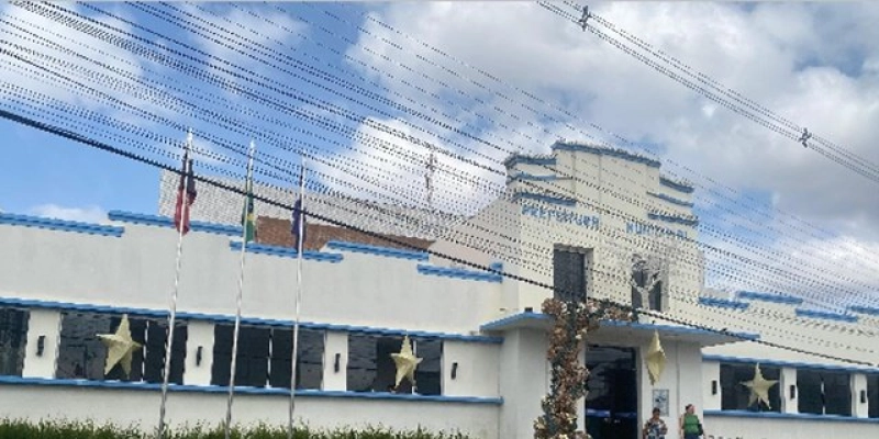 Prefeitura de Uiraúna busca empresa para fornecimento de fardamentos e acessórios em licitação de R$ 1,7 milhão