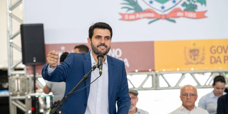 Transporte, kit escolar e valorização profissional marcam início de 2025 na educação da Paraíba
