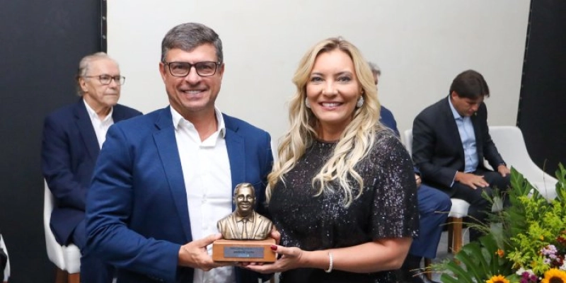 Prefeitura de João Pessoa recebe o Troféu Waldemar Duarte pelo trabalho no Turismo