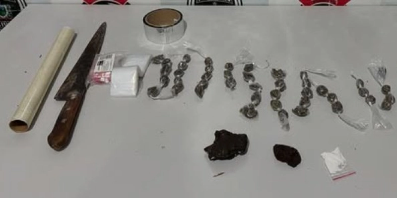 Mulher é presa com diversas porções de maconha prontas para serem comercializadas