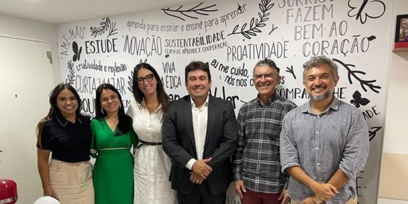 Prefeito Helder Carvalho e a secretária Bruna Veras se reúnem com integrantes da Associação Bem Comum, da Fundação Lemann
