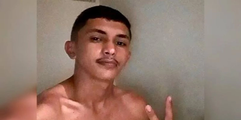 Jovem é morto com tiros à queima-roupa; suspeitos fogem