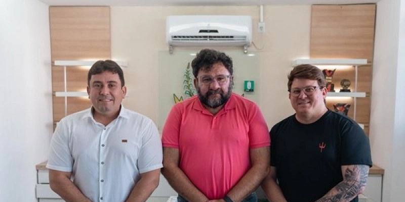Prefeito Helder Carvalho se reúne com o secretário Cláudio Furtado e apresenta pleitos na Educação, Turismo e Tecnologia