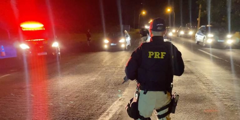 Colisão  entre carro e moto tira a vida de oficial de justiça na BR 230 neste domingo no Sertão da Paraíba 