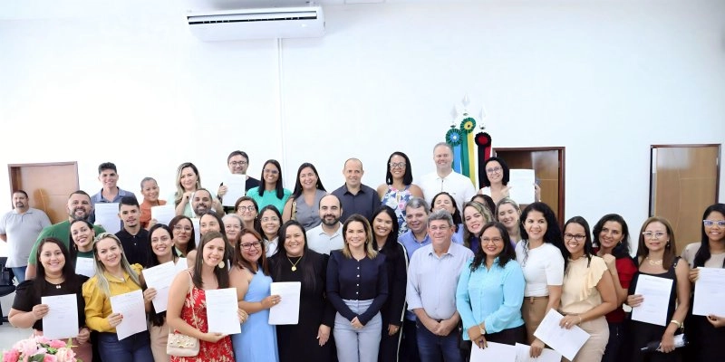 Prefeitura de Conde empossa novos servidores da educação e saúde