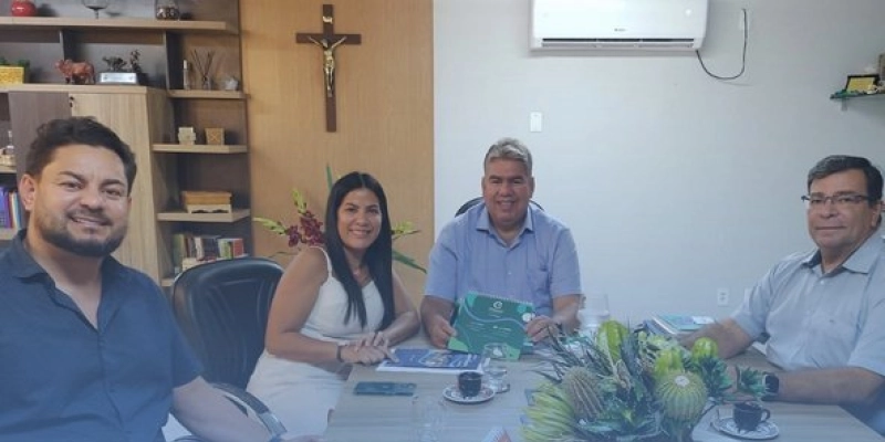 Vereadora de Ingá visita OCB/PB para discutir fortalecimento do cooperativismo