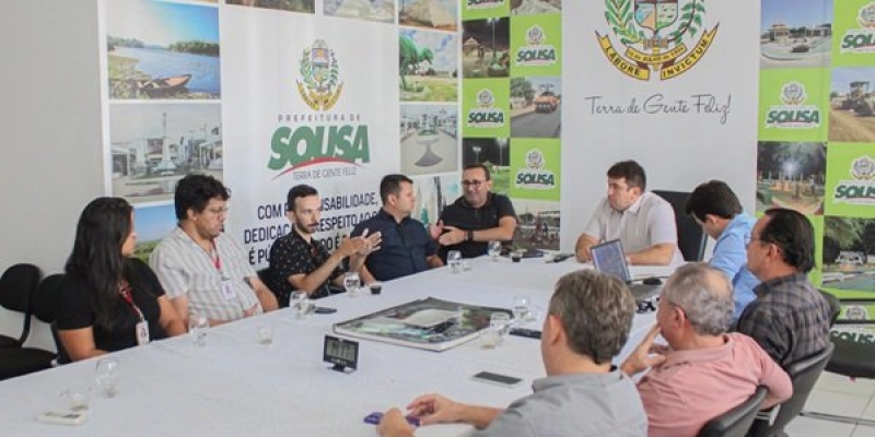 Helder Carvalho discute sobre atualização do mapeamento da área urbana na região do centro da cidade de Sousa