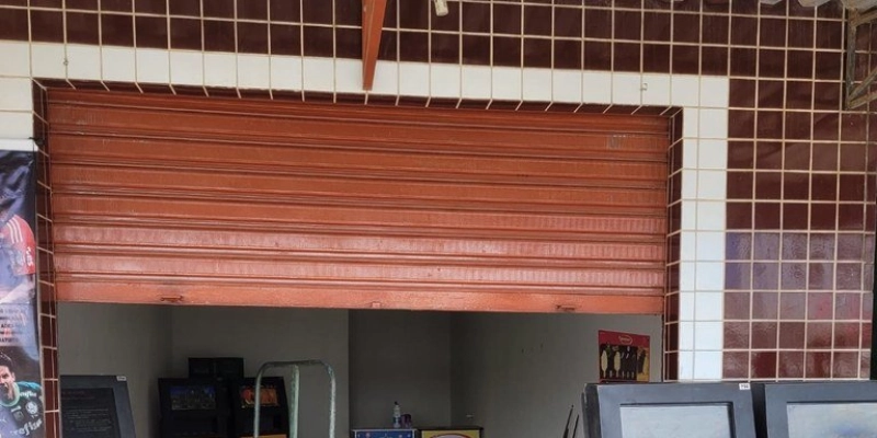 Operação da Polícia Civil e Lotep apreende nove máquinas caça-níqueis; cinco pessoas são conduzidas à delegacia