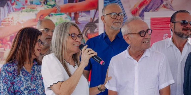 Cícero Lucena entrega 20 novos ônibus escolares para beneficiar mais 5 mil alunos da Rede Municipal de Ensino