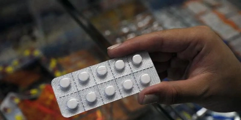 Preço de medicamentos genéricos pode cair mais de 50%, diz Ipea