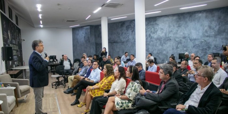 Seminário sobre saneamento básico reúne técnicos dos TCs e presidente destaca importância do evento