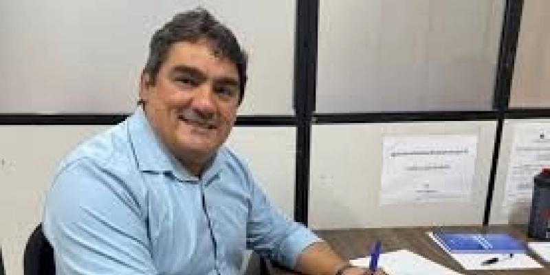 Prefeito de Marizópolis esclarece que recebimento de maquinário não implica troca de apoio político