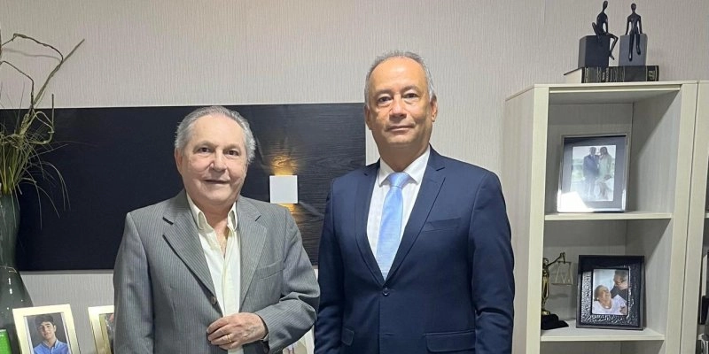 Firme em continuar a fazer história, advogado paraibano descarta aposentadoria