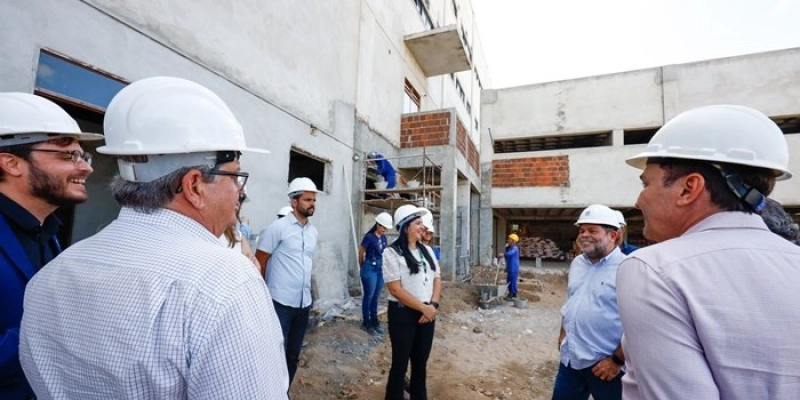 João Azevêdo inspeciona obras do Hospital da Mulher e do Arco Metropolitano de João Pessoa que somam investimentos de R$ 375,4 milhões