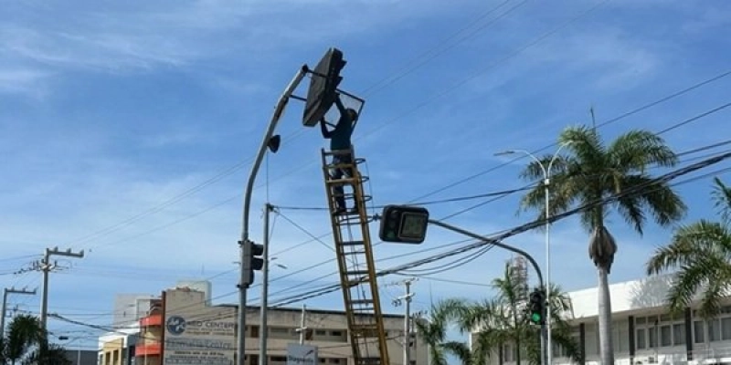 STTRANS realiza ações pontuais com a manutenção de semáforos, em Sousa