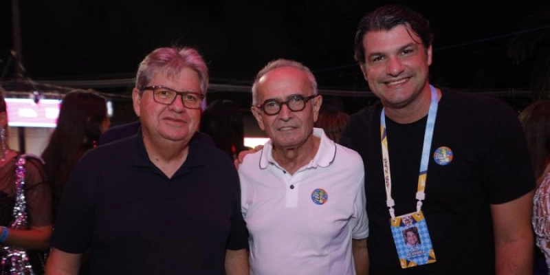 Ao lado do governador, Cícero Lucena celebra sucesso da primeira noite de folia e destaca segurança e desenvolvimento econômico com a festa